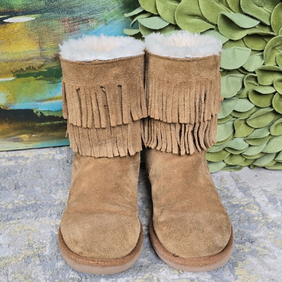 UGG Scarlette Fringe Boot - Picture 1 of 15